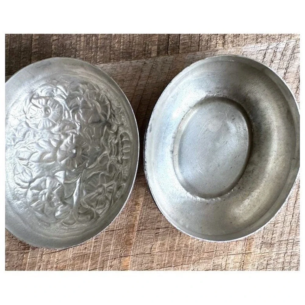 Vintage EPNS Round Silver-Tone Floral Trinket Box Victorian Revival